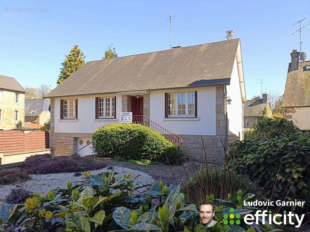 Maison à SAINT-HILAIRE-DU-HARCOUET