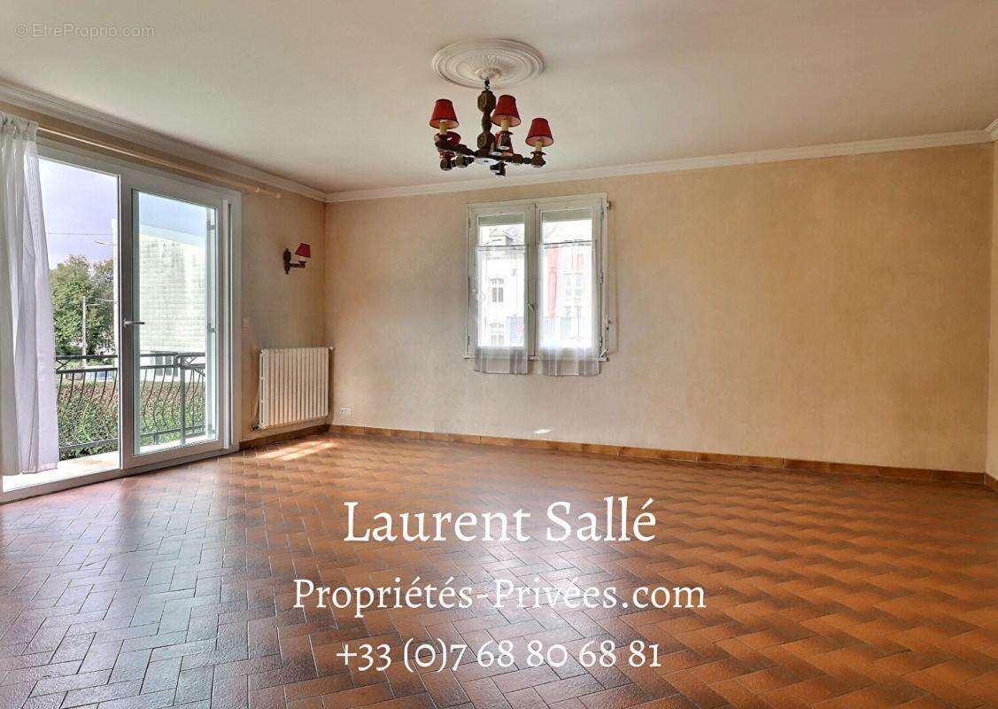 Questembert 56230 - maison centre ville.  6 pièces 108m2 - photo 2