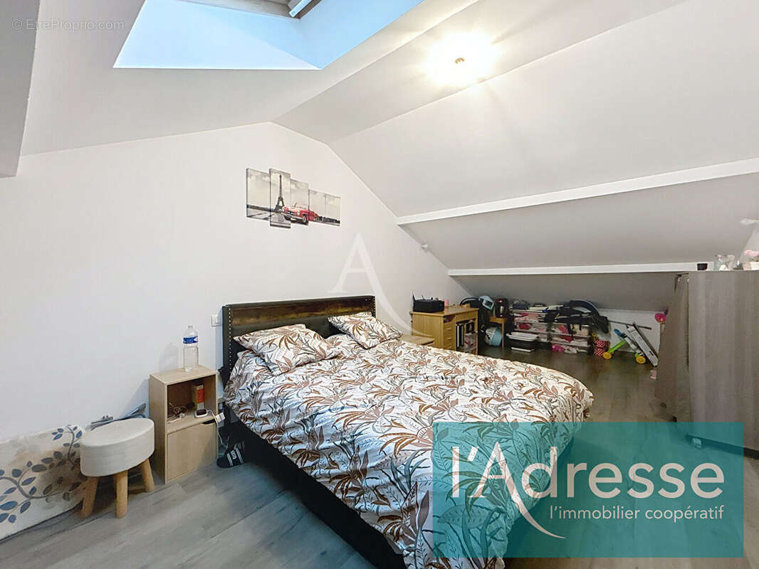 Appartement Sainte Barbe 4 pièces - duplex - deux chambres - cave - stationnements - photo 11