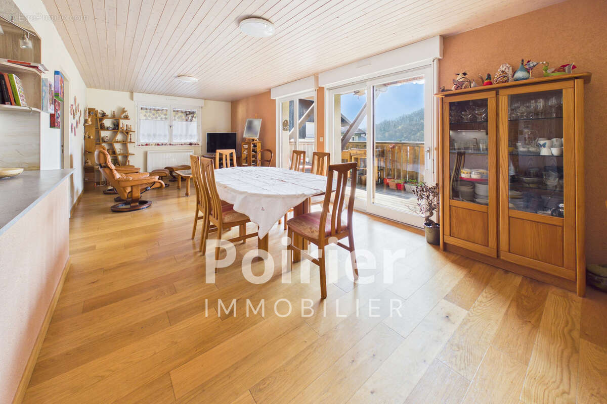 Appartement à REYVROZ