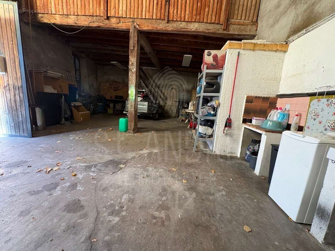 Maison à BEAUREPAIRE