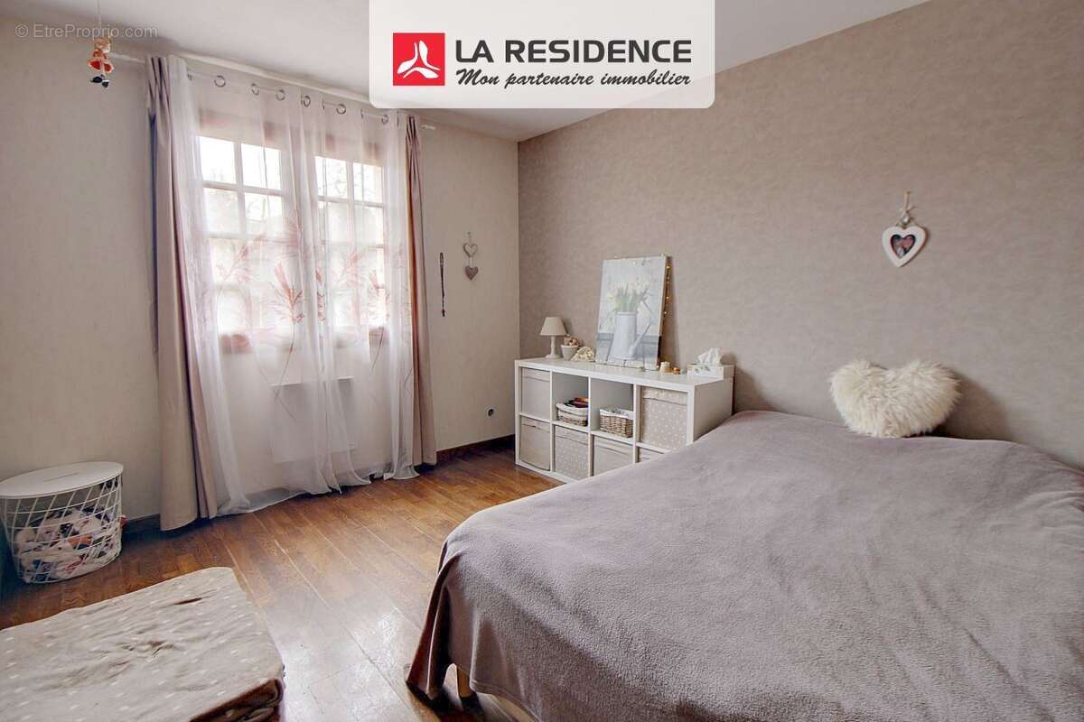 Maison à ROSNY-SUR-SEINE