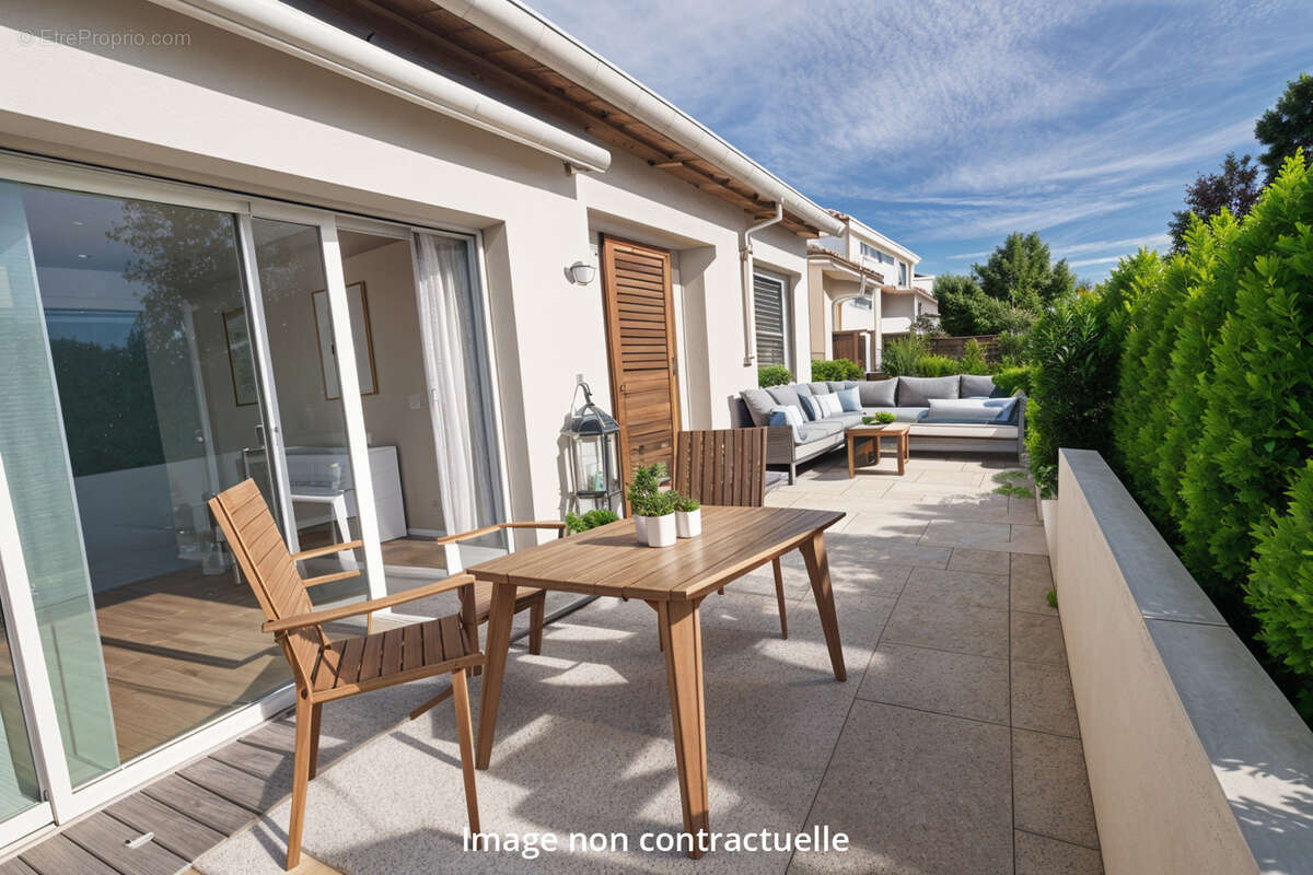 Appartement à SOLLIES-PONT