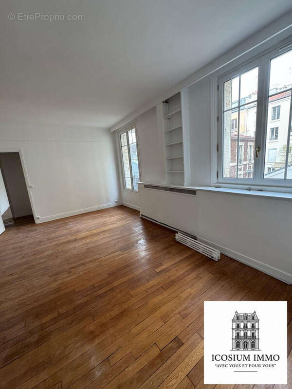 Appartement à PARIS-14E