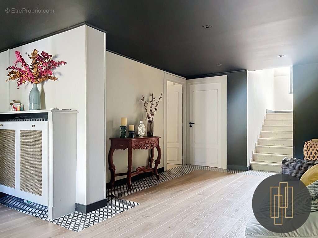 Maison à NEUVILLE-SUR-SAONE