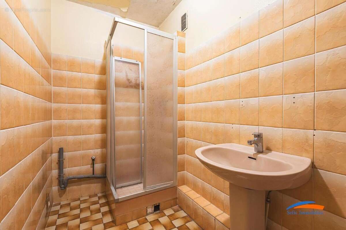   - Appartement à REIMS