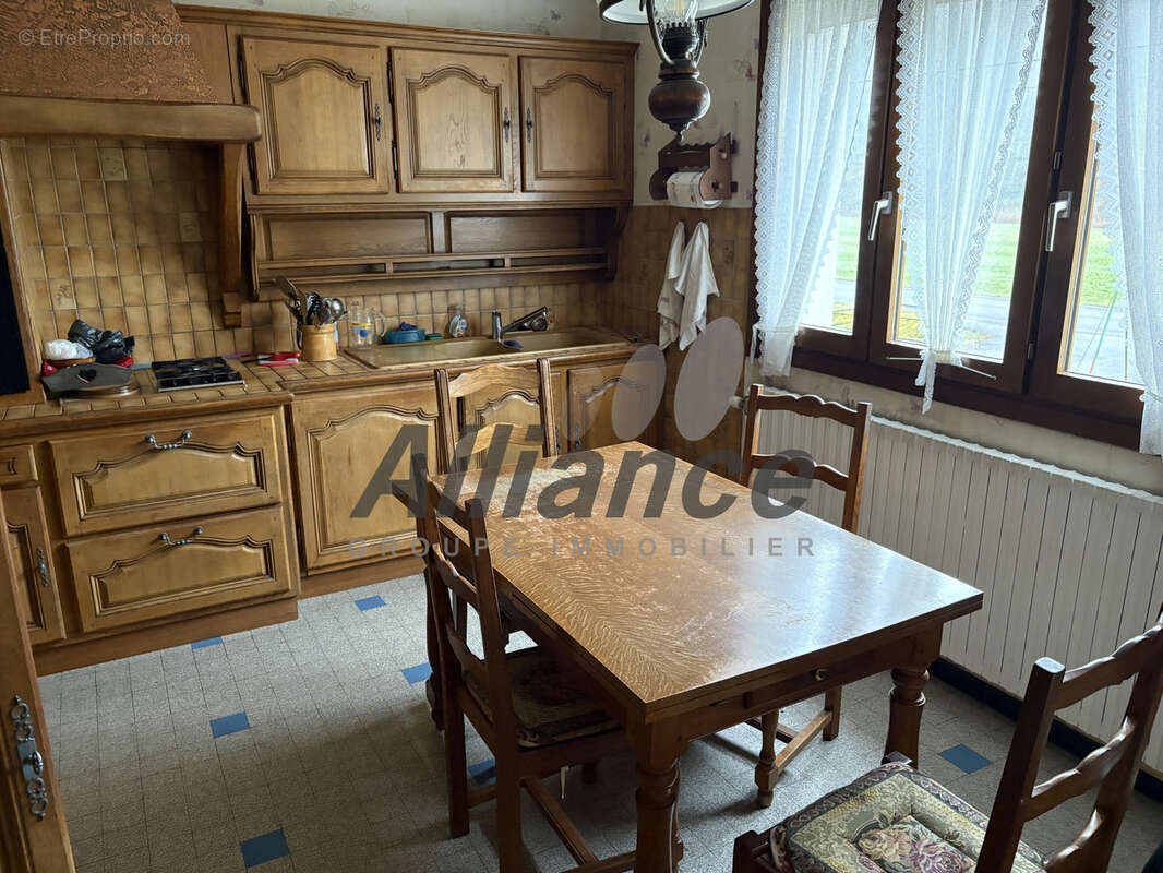 Maison  de  type  f5  sur  rez  de  jardin  a  la  longine - photo 4