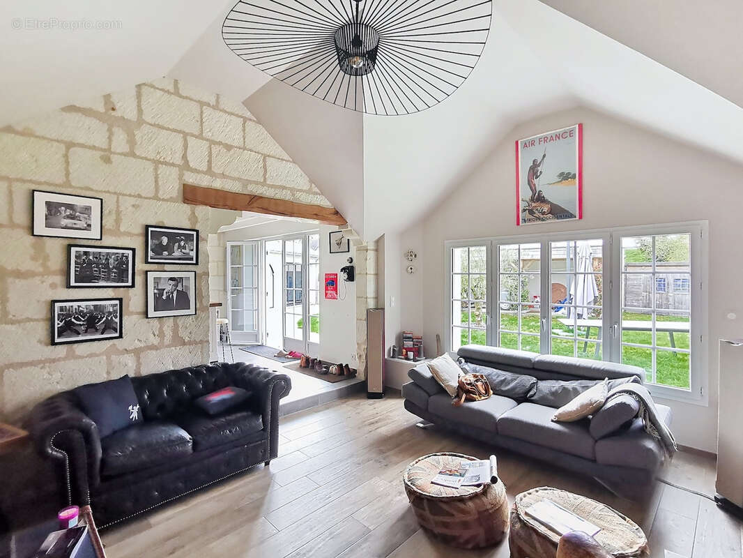 Maison à VARENNES-SUR-LOIRE