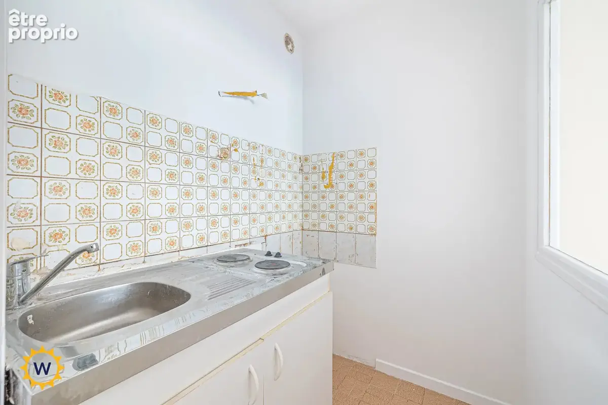 NICE OUEST / AV DE LA BORNALA - Studio de 20 m2 avec balcon au dernier étage avec ascenseur, idéal investissement locatif ! proc - photo 5