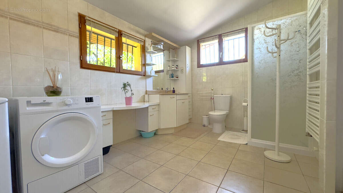 Maison à SAINT-MARTIN-D&#039;HERES