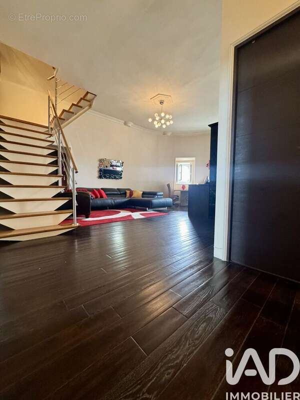 Appartement 140 m² à Compans  - photo 6