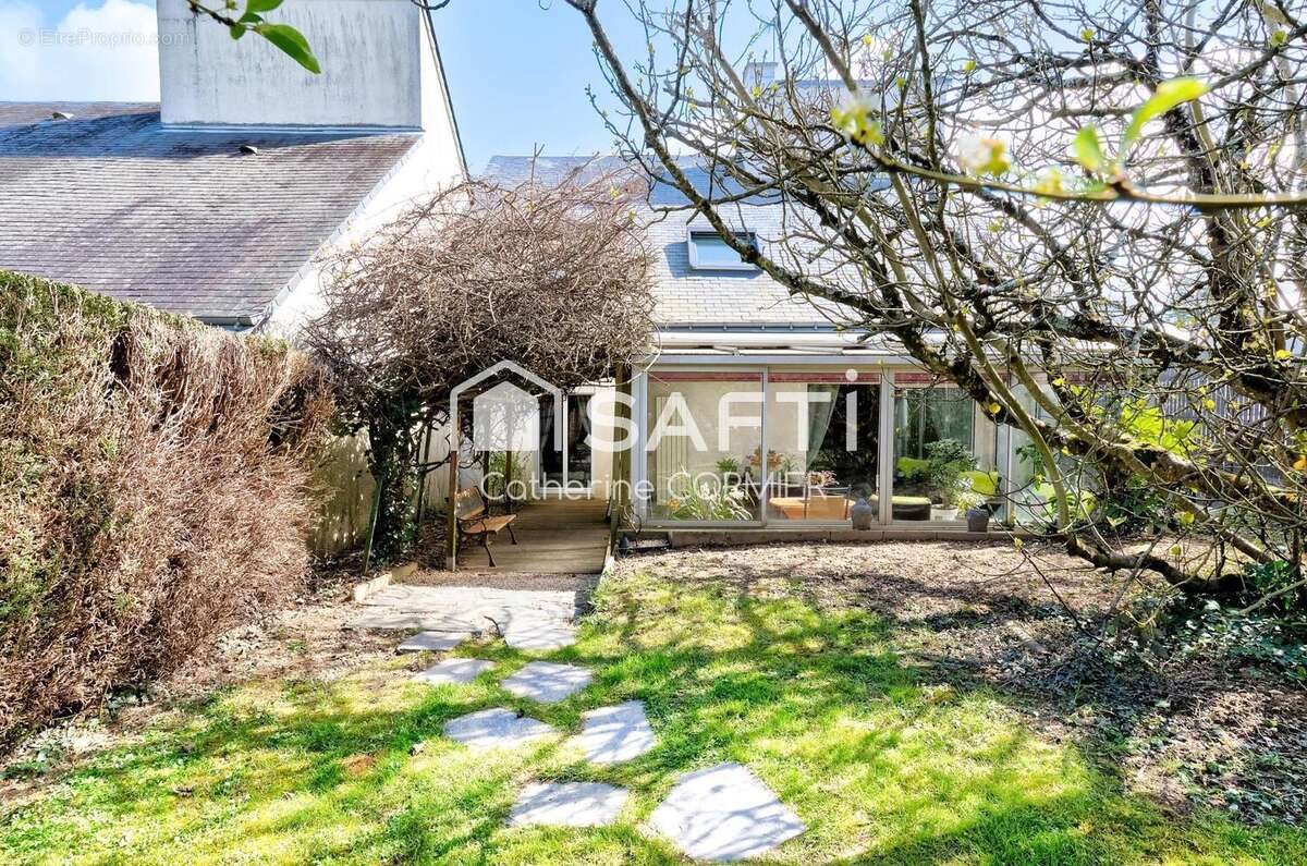 Maison 128 m² à Avrille  - photo 9