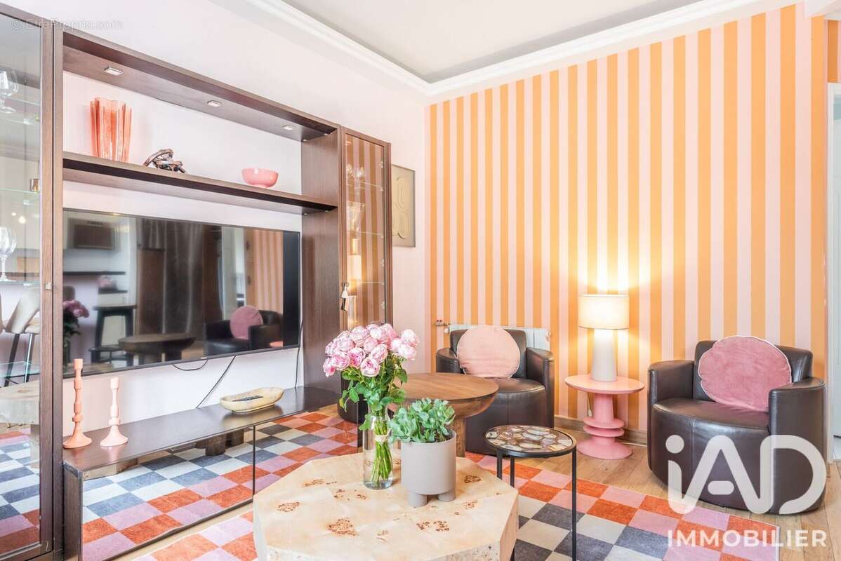 Photo 3 - Appartement à PARIS-15E