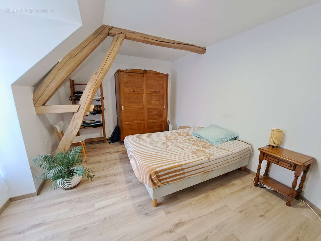 Maison à PONT-SUR-YONNE