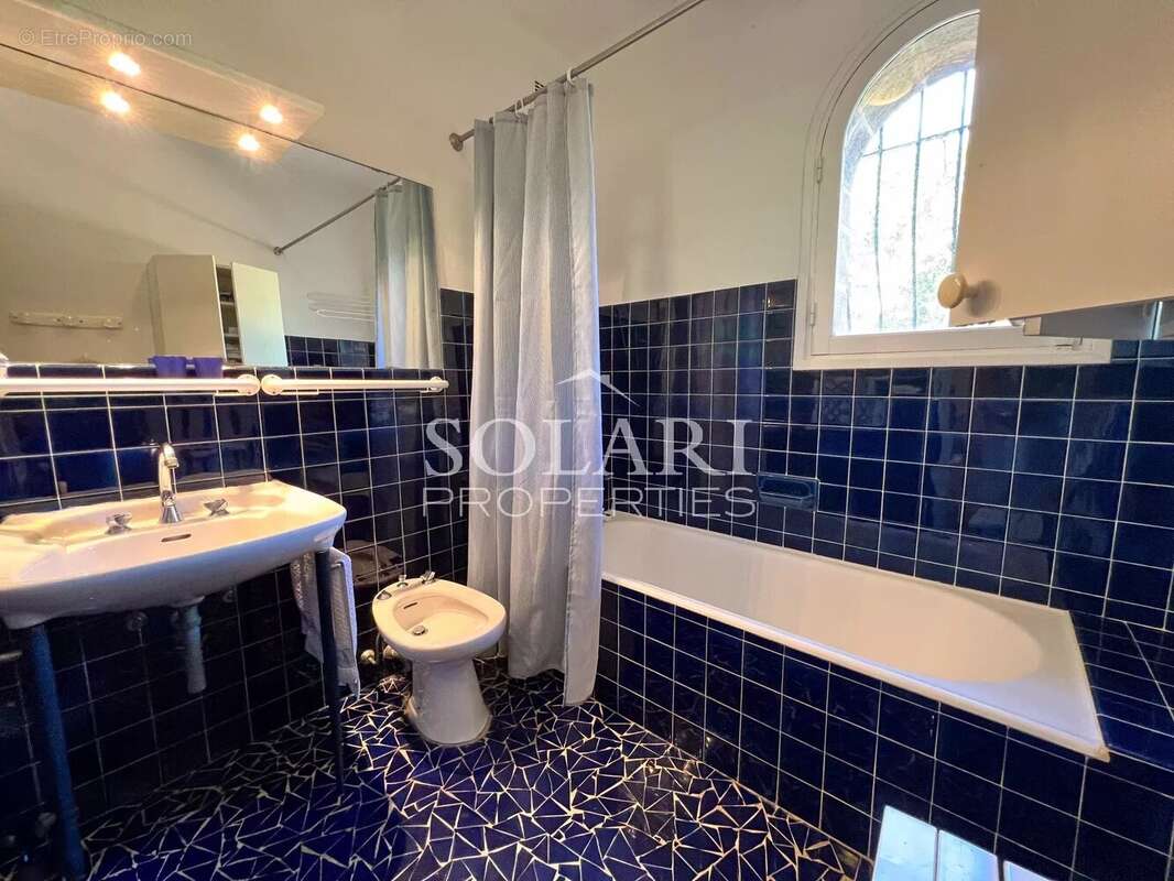 Maison à THEOULE-SUR-MER