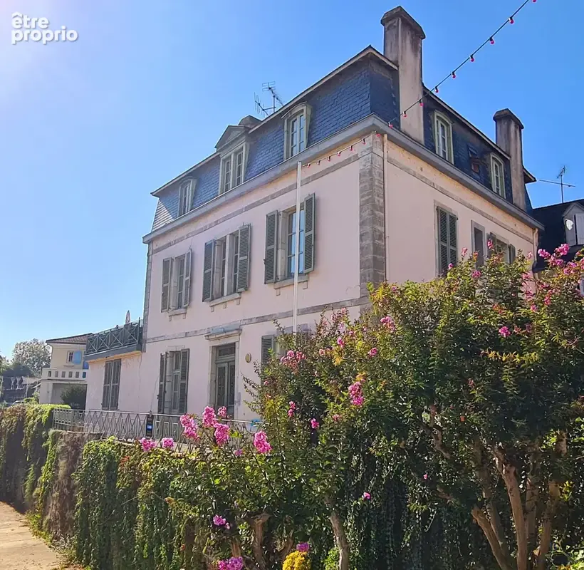 Appartement 256 m² à Salies-De-Bearn  - photo 1