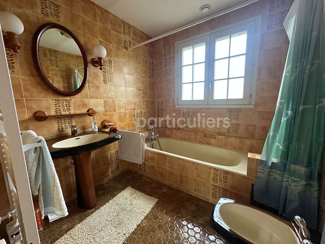 Maison à SAINT-AMAND-MONTROND