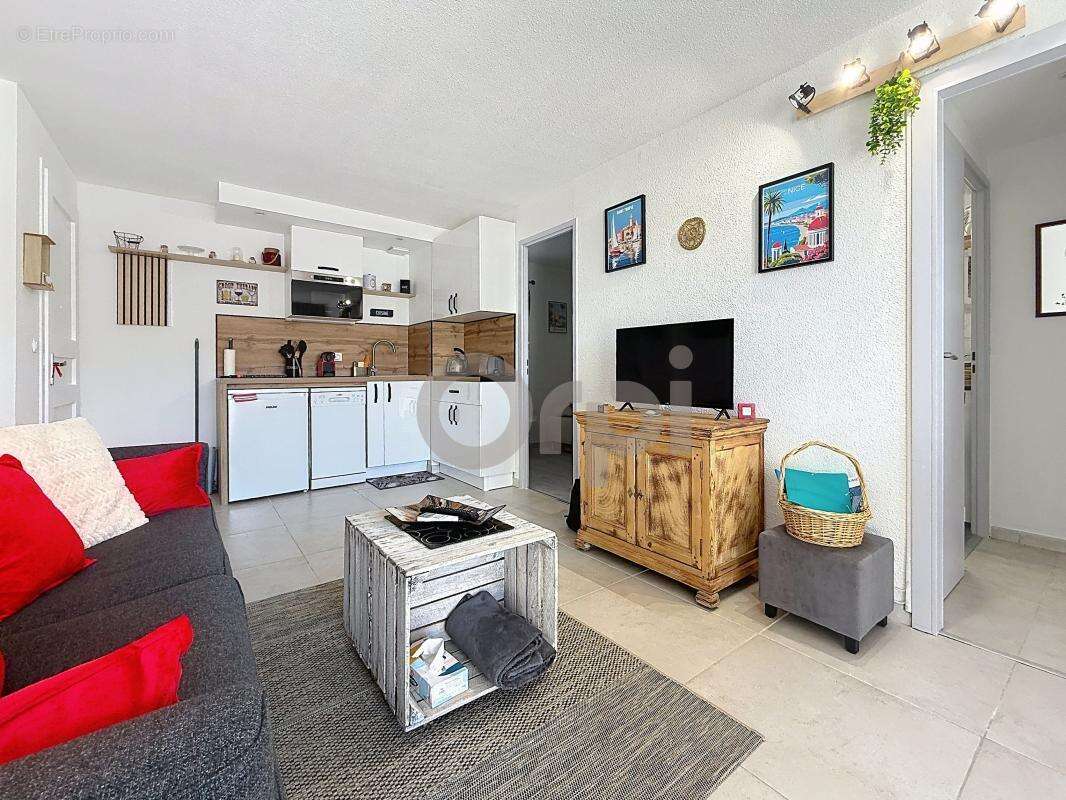 Appartement à ROQUEBRUNE-SUR-ARGENS