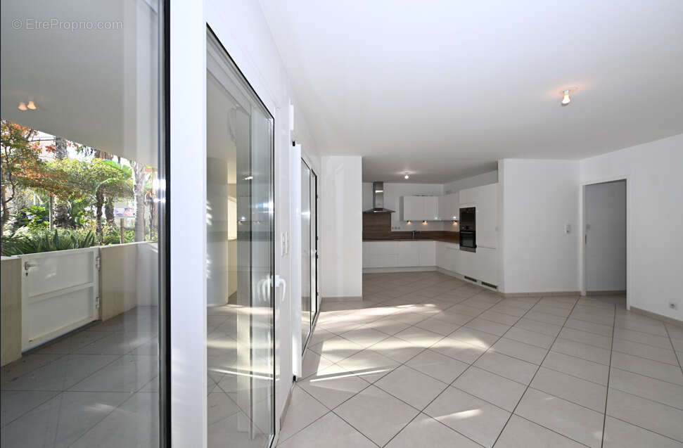 Appartement à LA LONDE-LES-MAURES