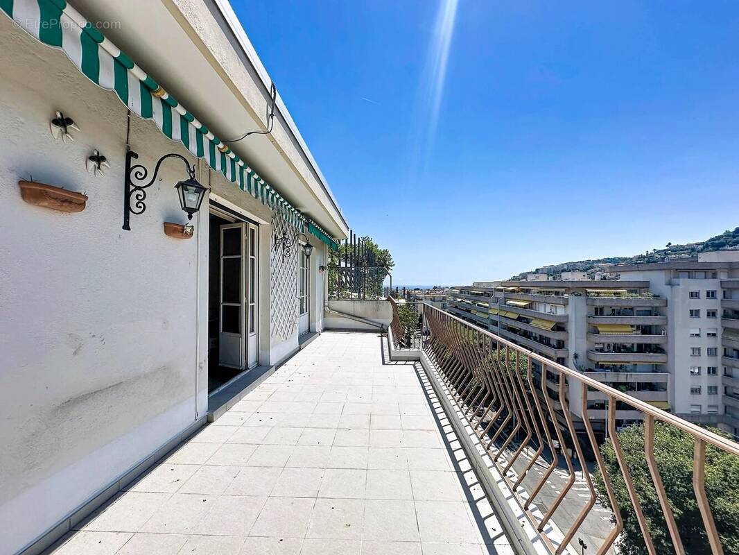 Appartement à NICE