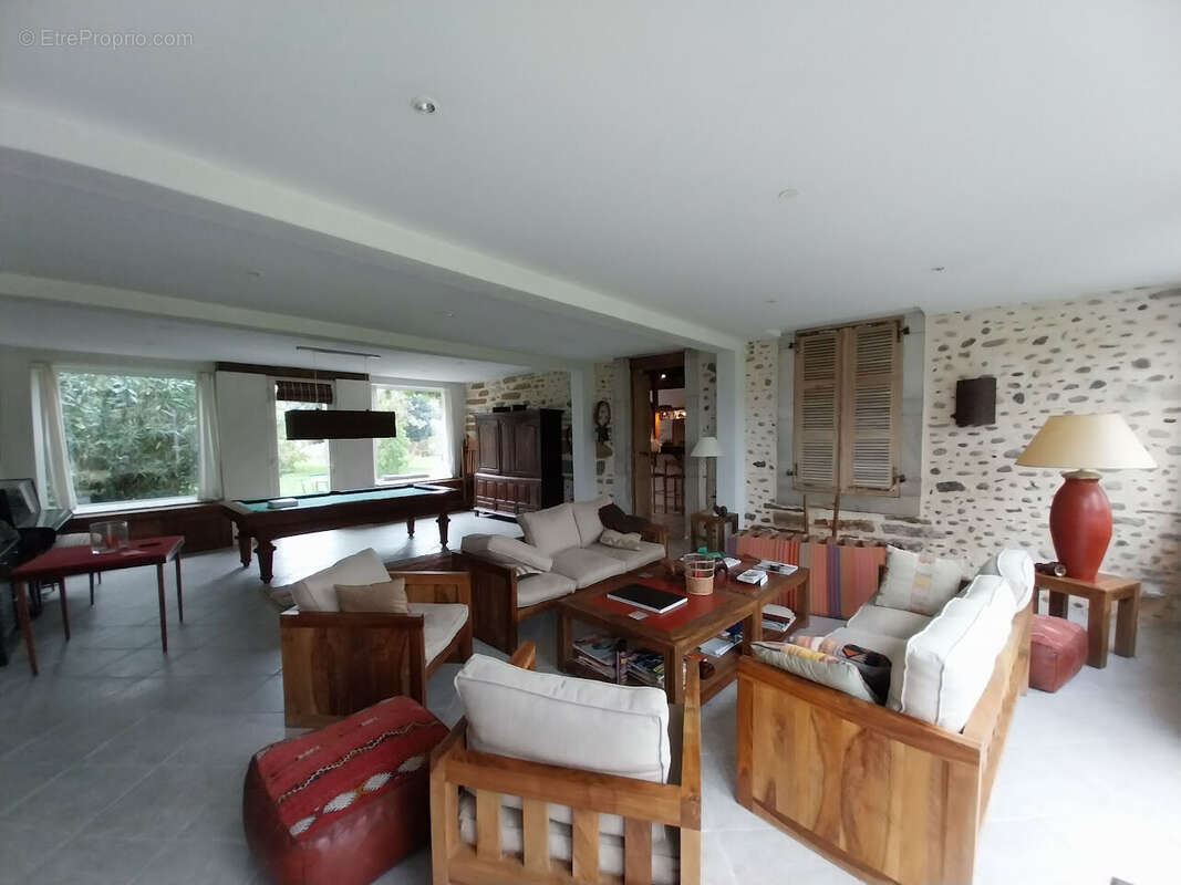 Maison 315 m² à Benejacq  - photo 7
