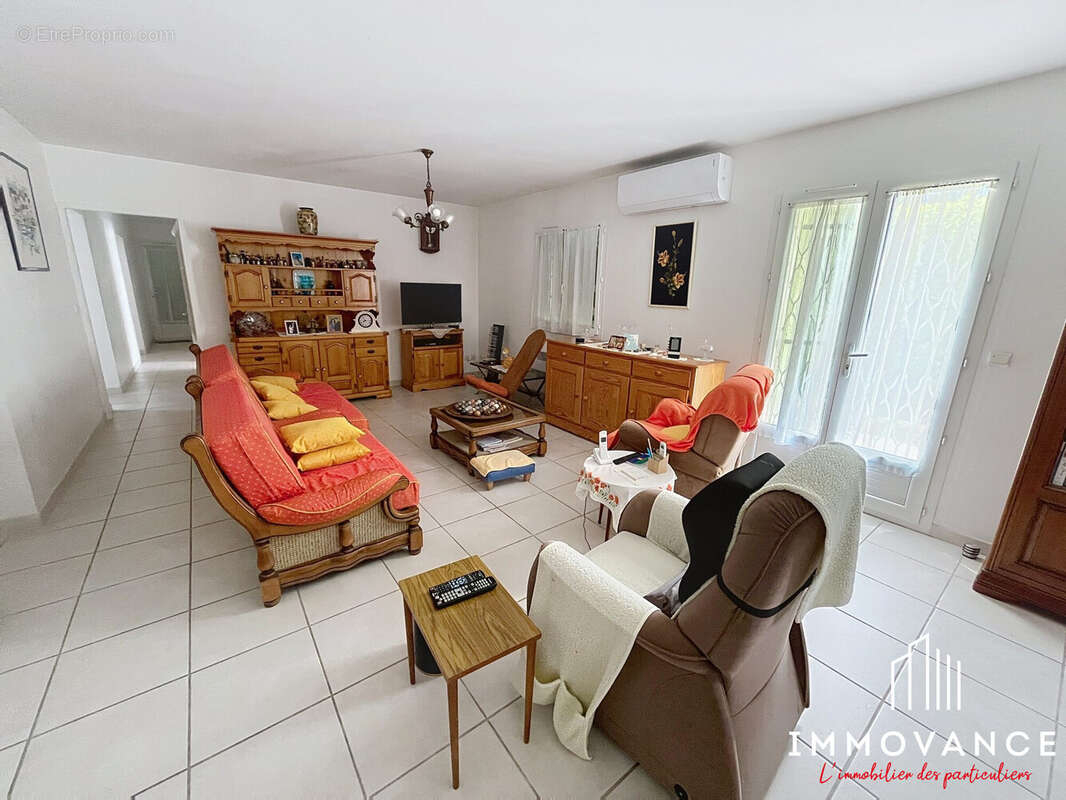 Maison à SAINT-JEAN-DE-VEDAS