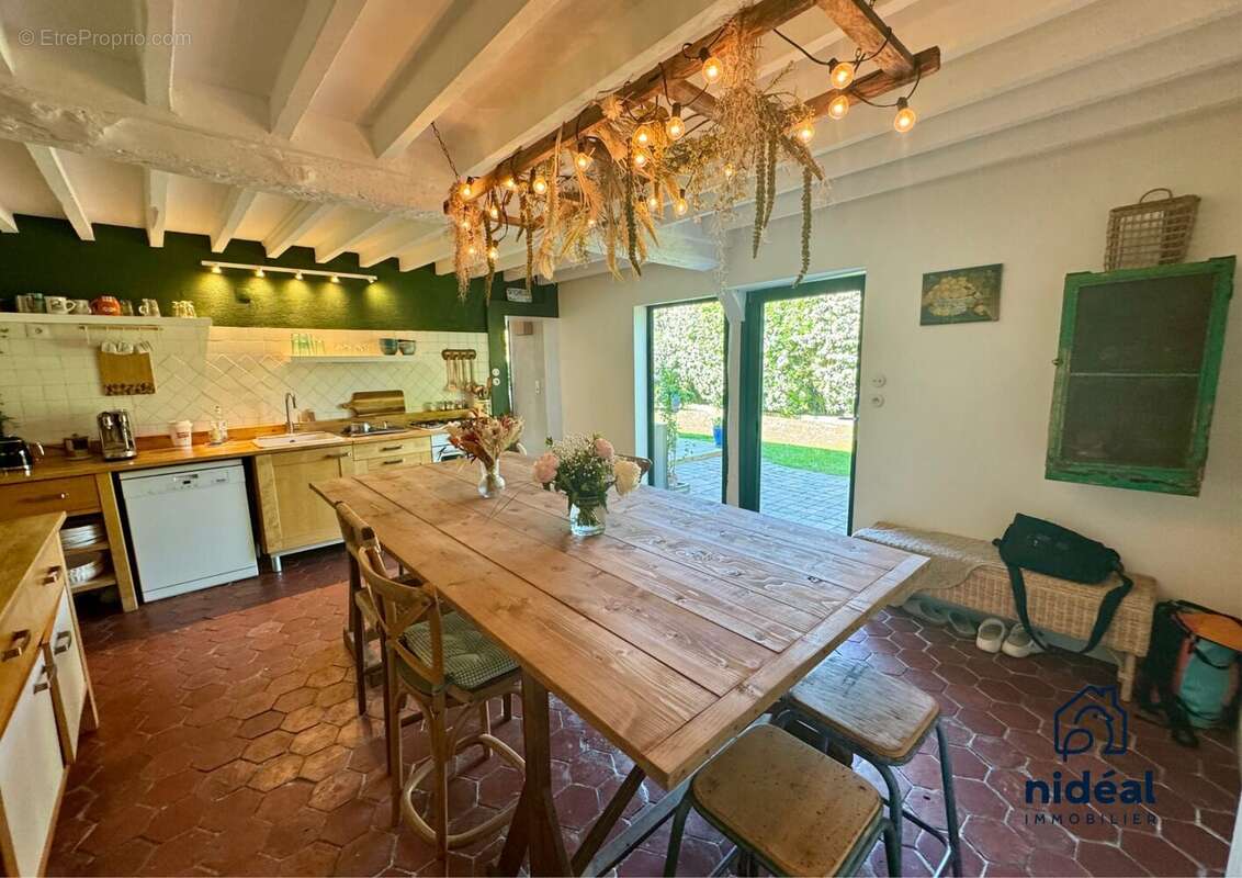 Maison à LE MESNIL-SOUS-JUMIEGES