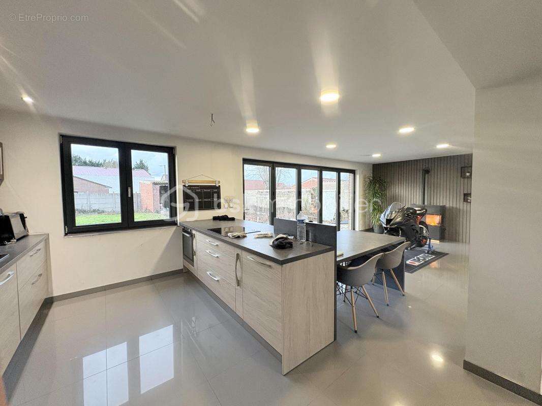 Maison à PECQUENCOURT