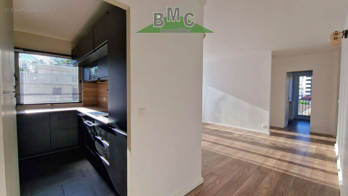 Appartement à LE PLESSIS-BOUCHARD