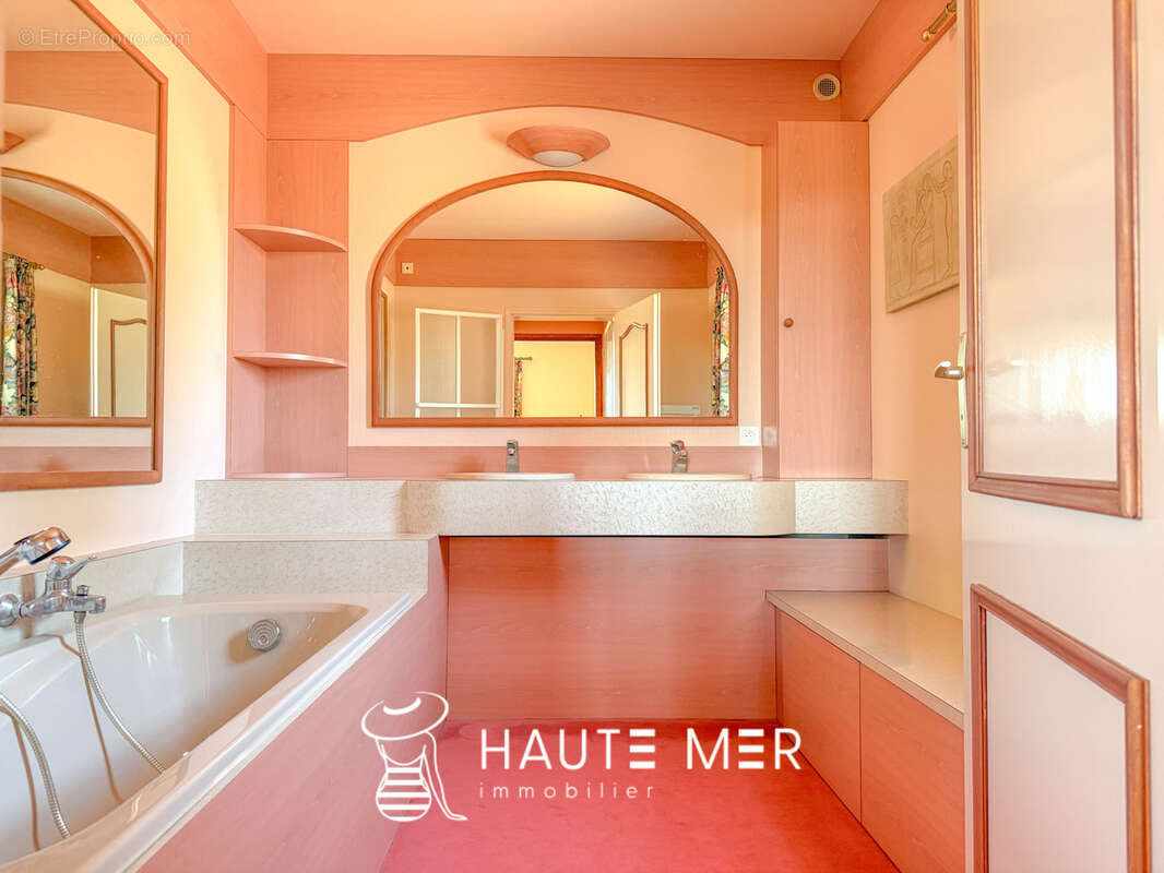 Maison à TALMONT-SAINT-HILAIRE