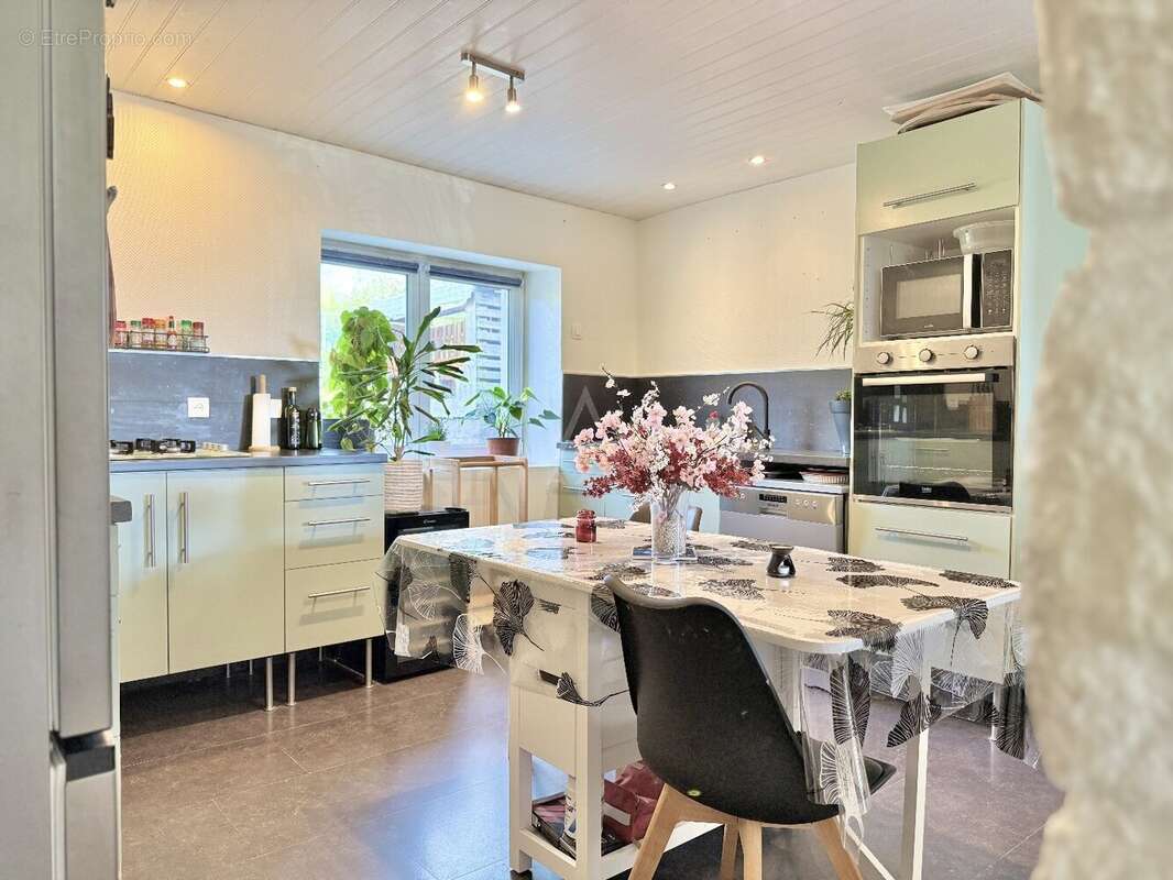Maison à TINCRY