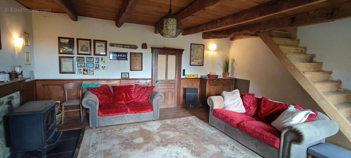 Maison à VAUREILLES