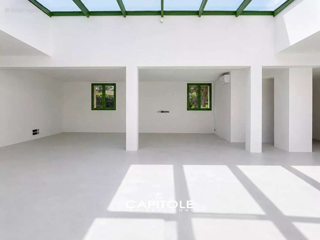 Antibes – villa d’exception rénovée avec vue mer  prestations ultra luxe - photo 5
