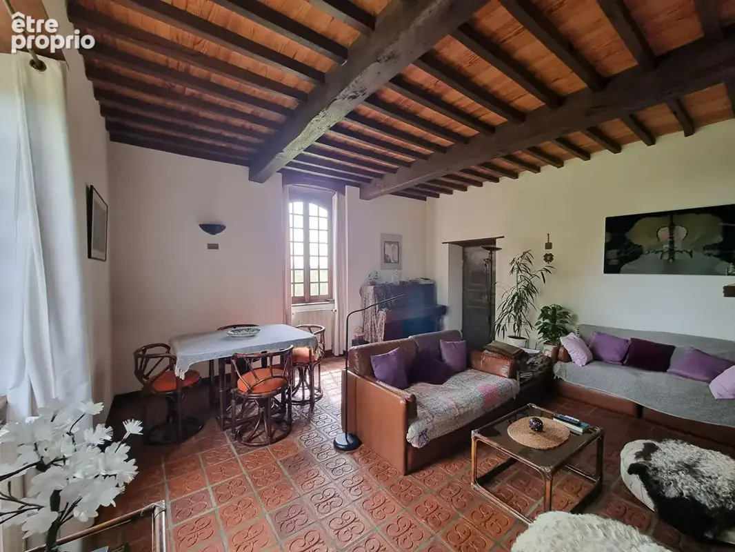 Maison de campagne sur terrain de 9738m² - photo 5