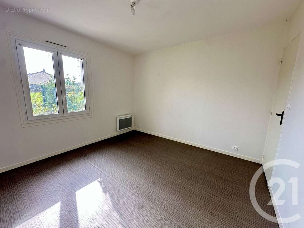 Maison à THIRON-GARDAIS