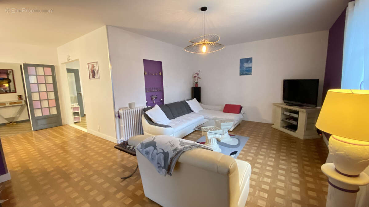 Maison à SAINT-FORT-SUR-GIRONDE