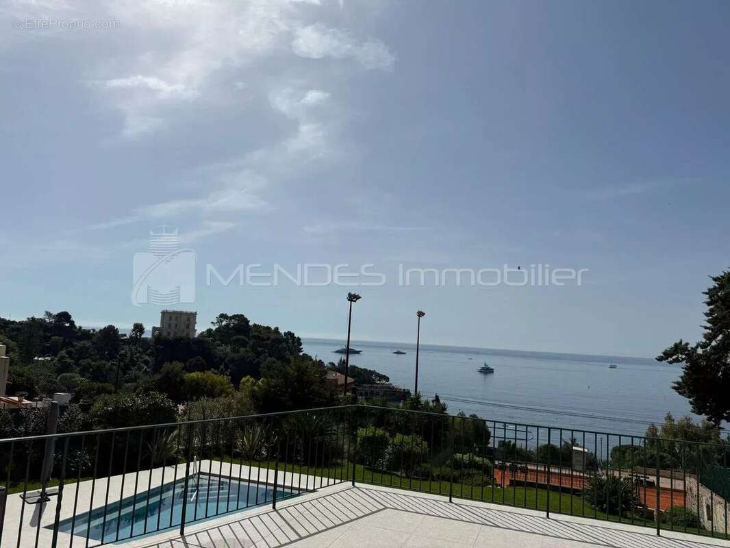Appartement à ROQUEBRUNE-CAP-MARTIN