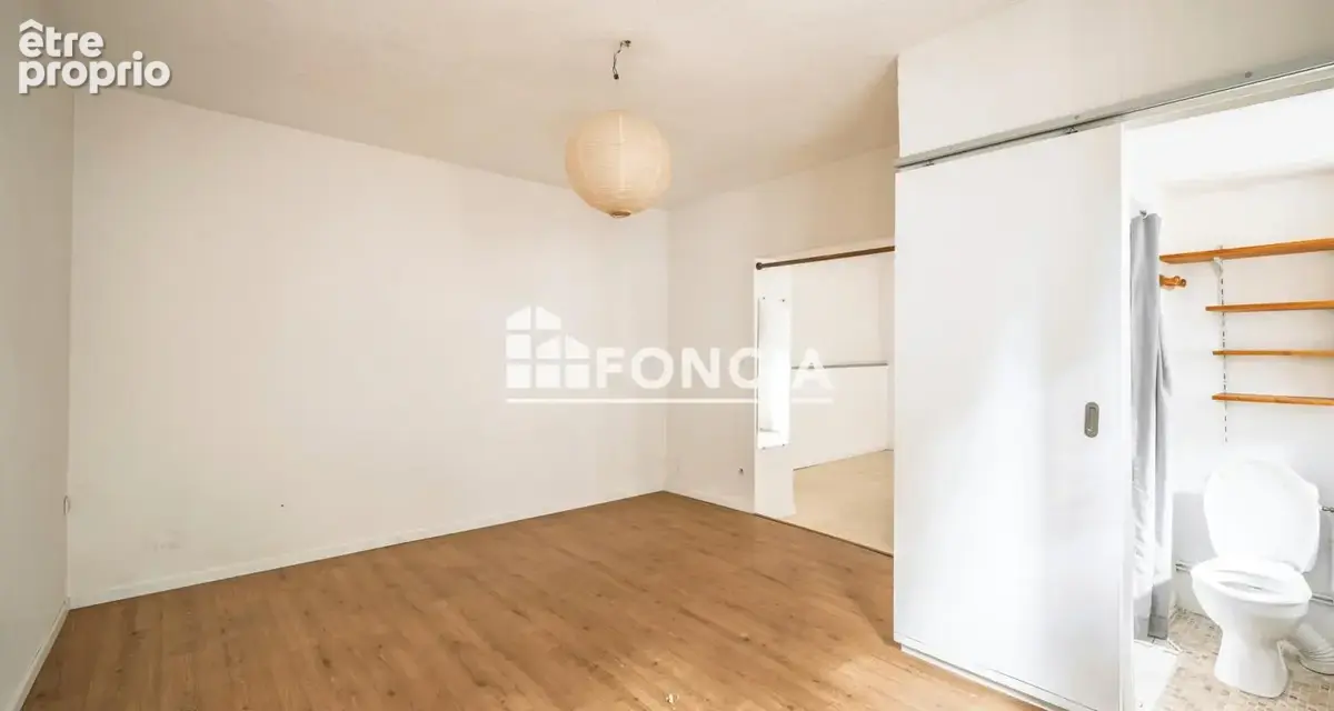 EXCLUSIVITE FONCIA quartier TALENSAC :  T2 de 34.45 m2 avec terrasse sur cour intérieure au cœur d'un immeuble ancien, à proximi - photo 9