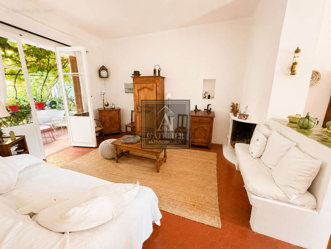 Elégante maison bourgeoise de caractère avec jardin au cœur du Mourillon - photo 13