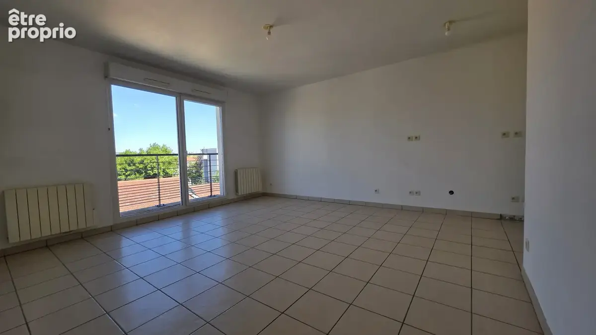 Vaulx-en-velin-village   t2 de 40 m2 avec balcon et parking en sous-sol - photo 2