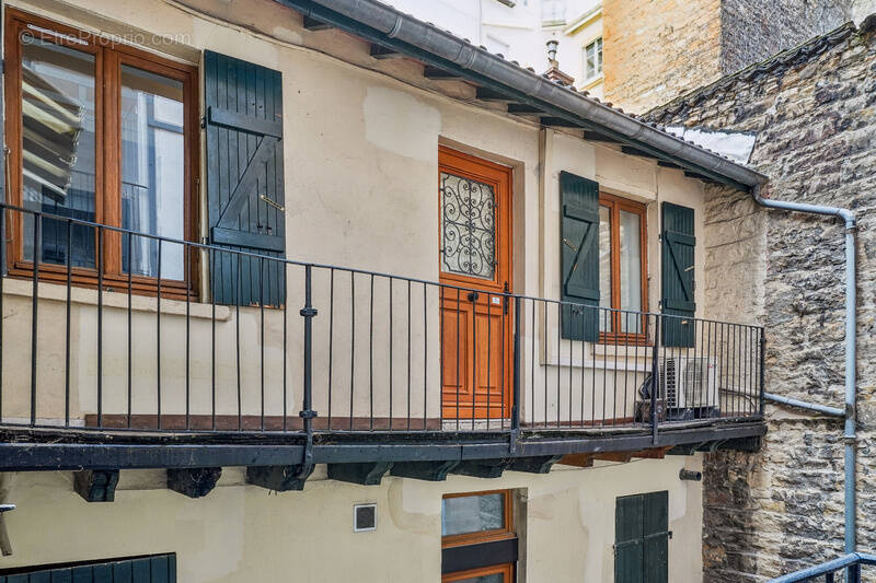 Appartement à LYON-6E