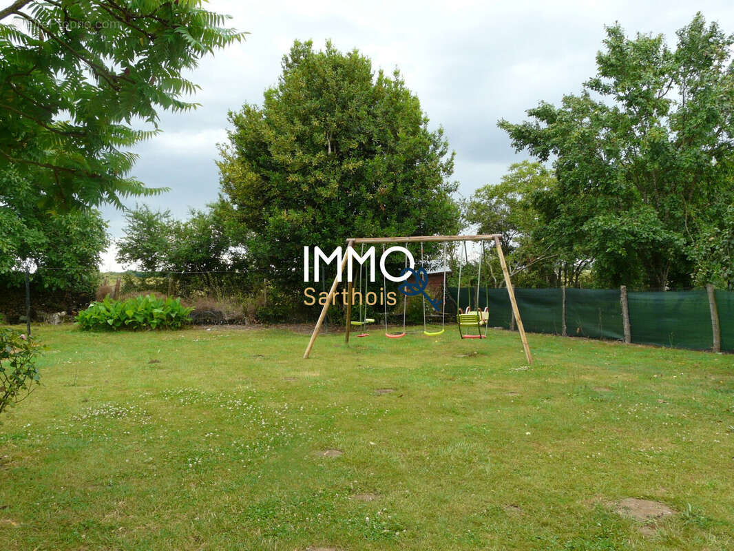 Maison à NOYEN-SUR-SARTHE