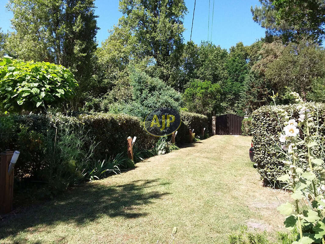 Maison à VENDAYS-MONTALIVET