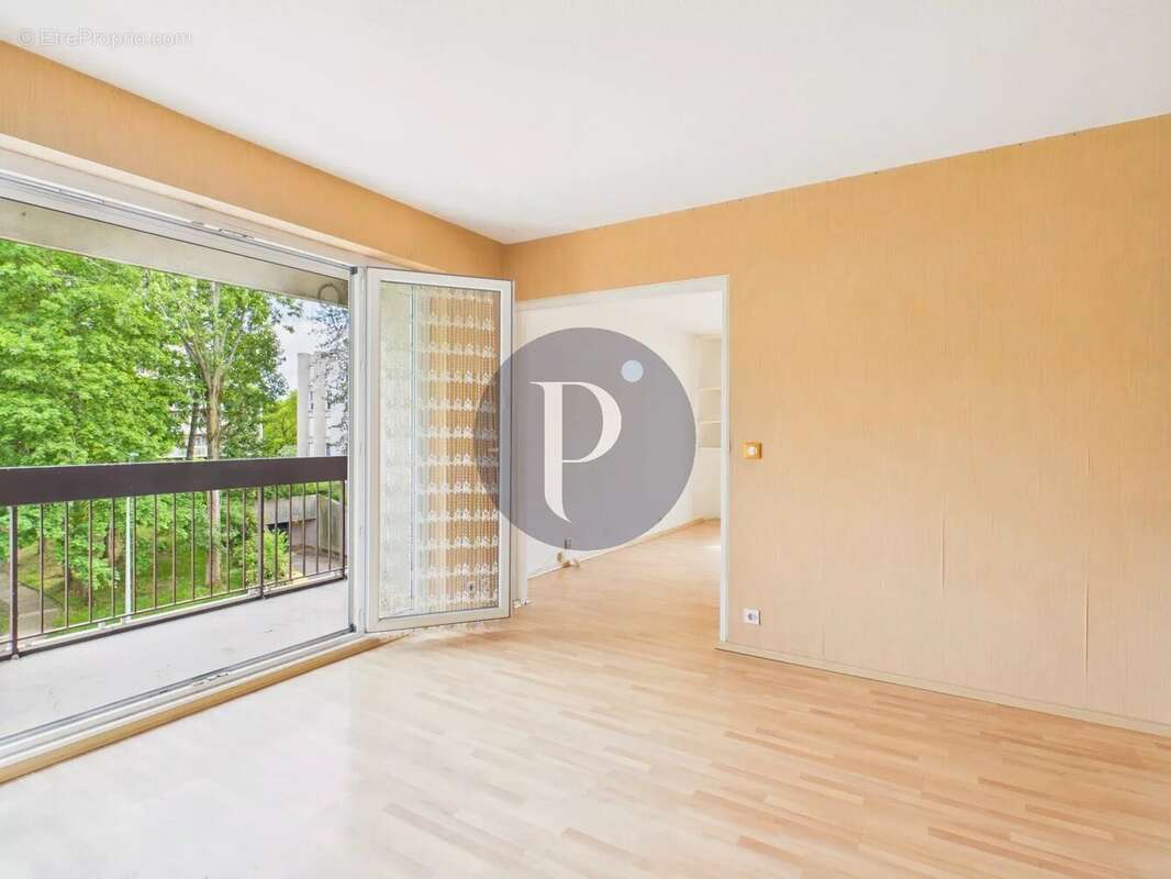 Appartement à VERRIERES-LE-BUISSON