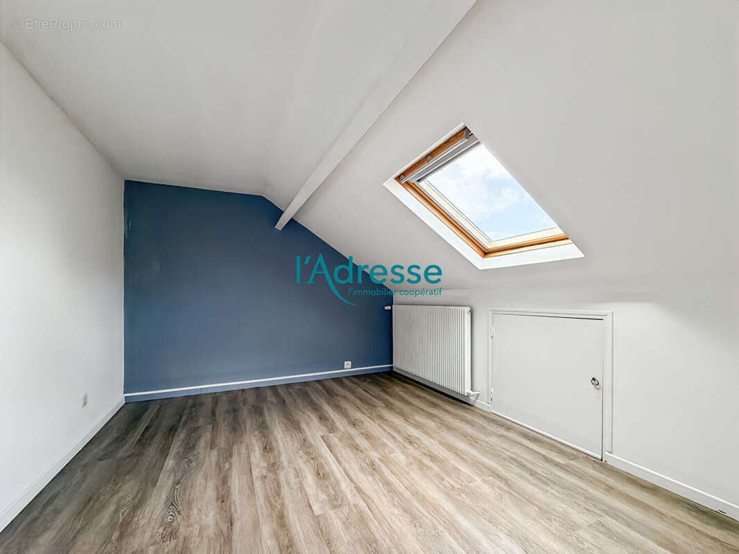 Maison à OINVILLE-SUR-MONTCIENT