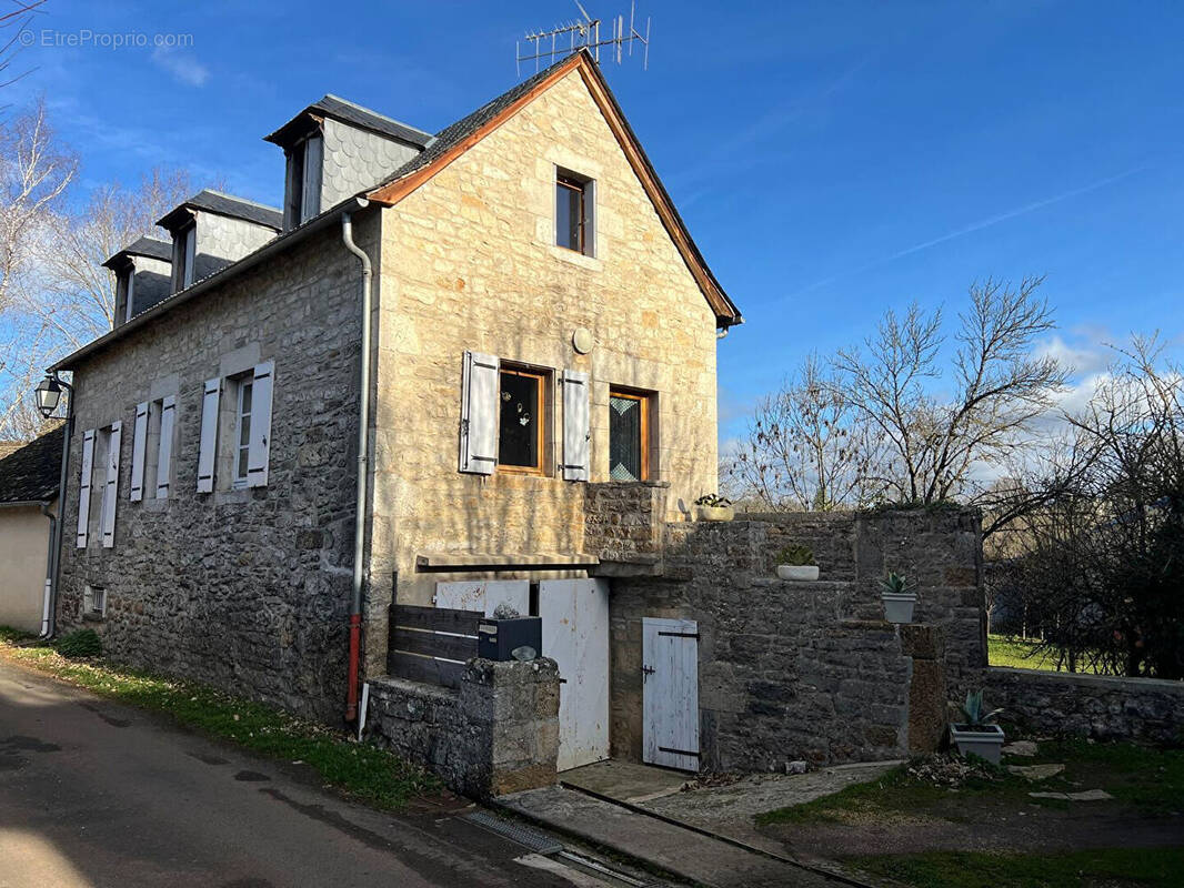 Maison à RODELLE