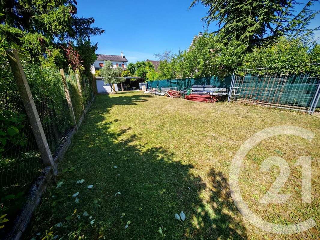 Maison à LA FRETTE-SUR-SEINE