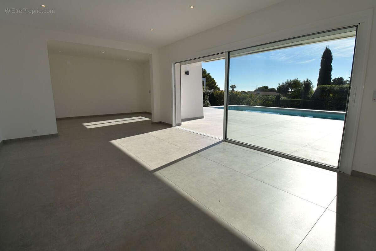 Maison à SAINT-RAPHAEL