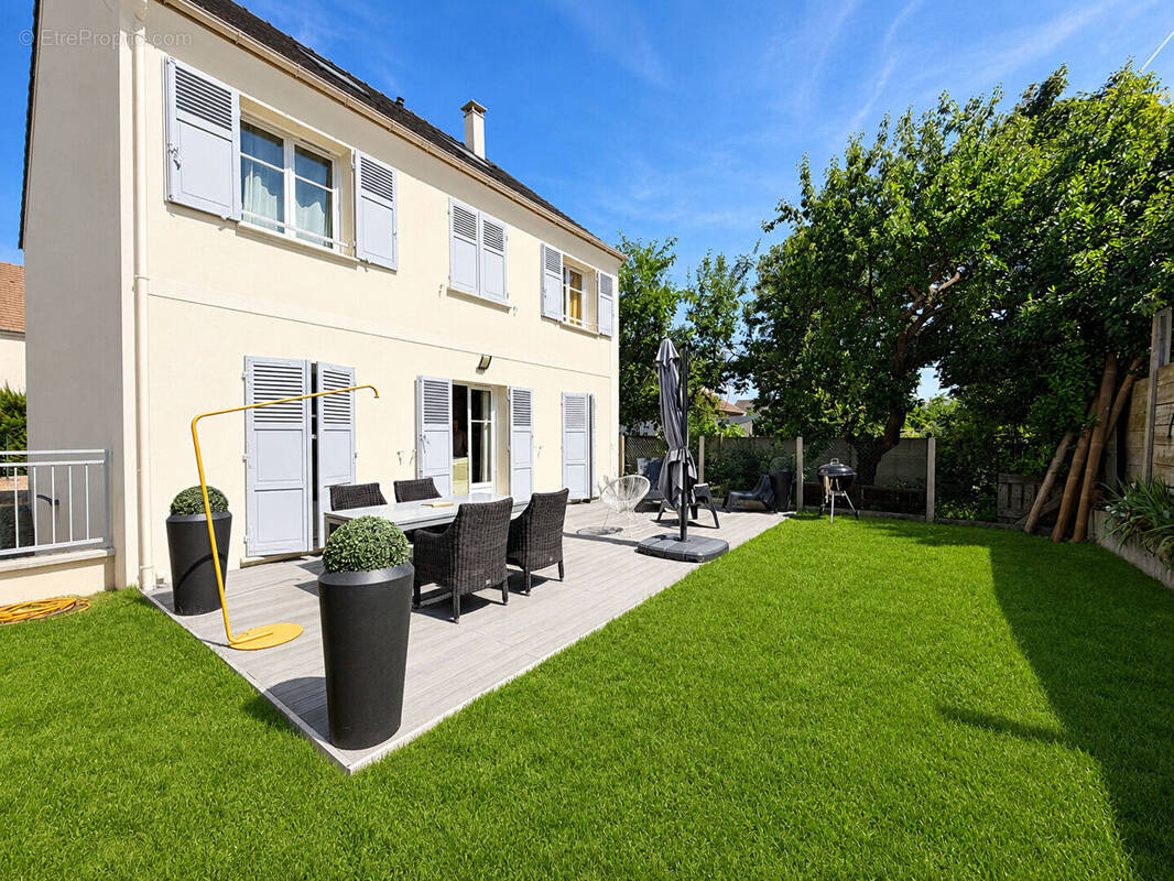 Maison à HOUILLES