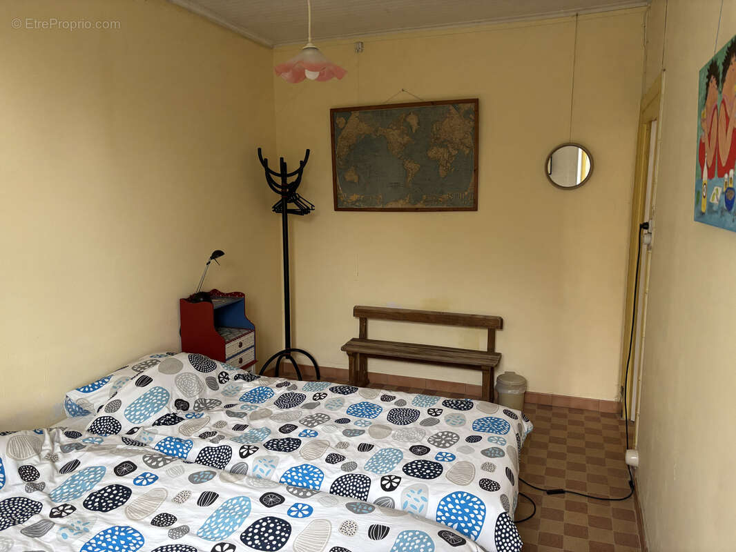 Maison à VICQ-EXEMPLET